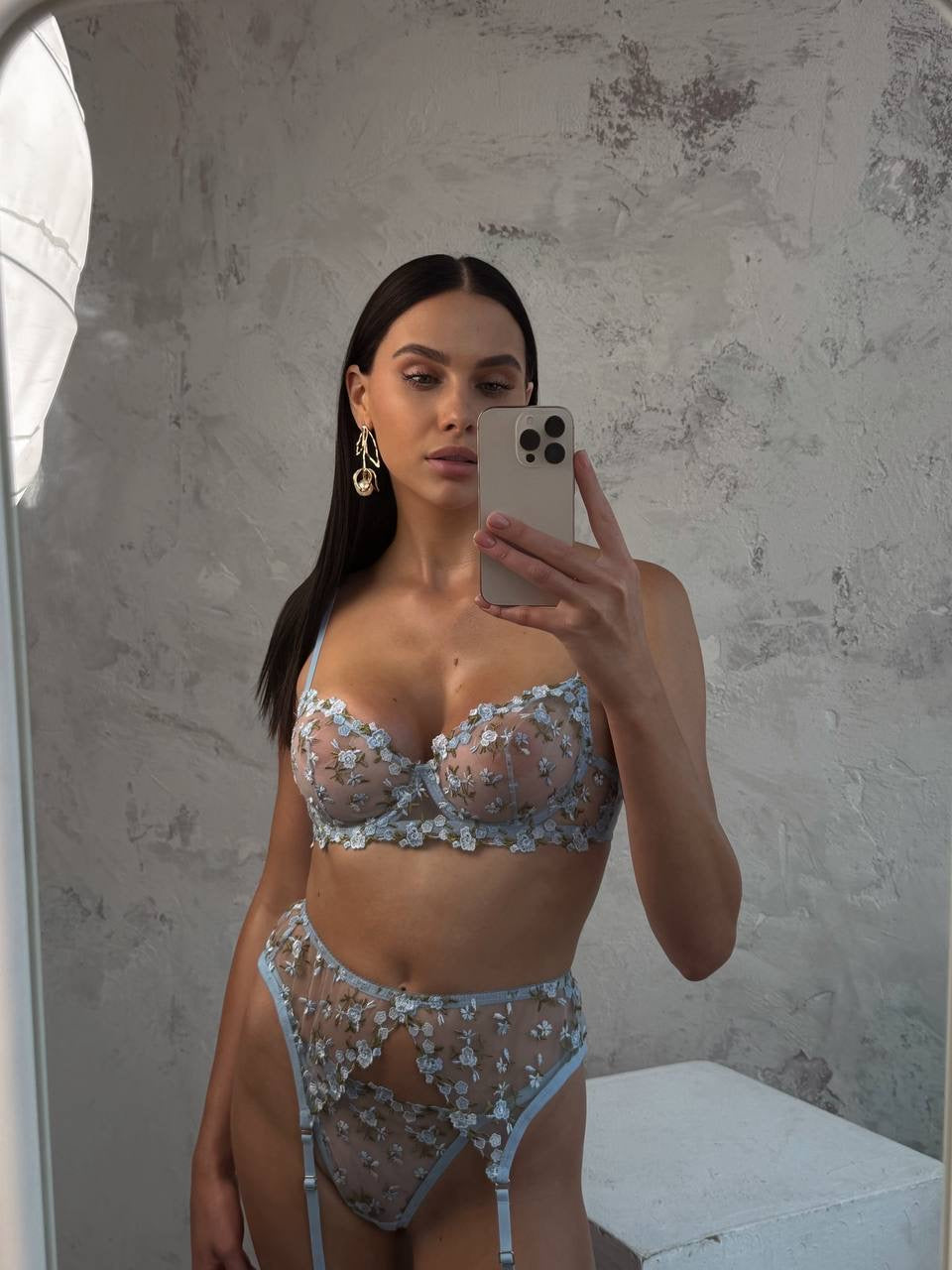 Vanessa Mavi Çiçek Detaylı 3 Parça Jartiyer Takımı – Gizli Gönderim